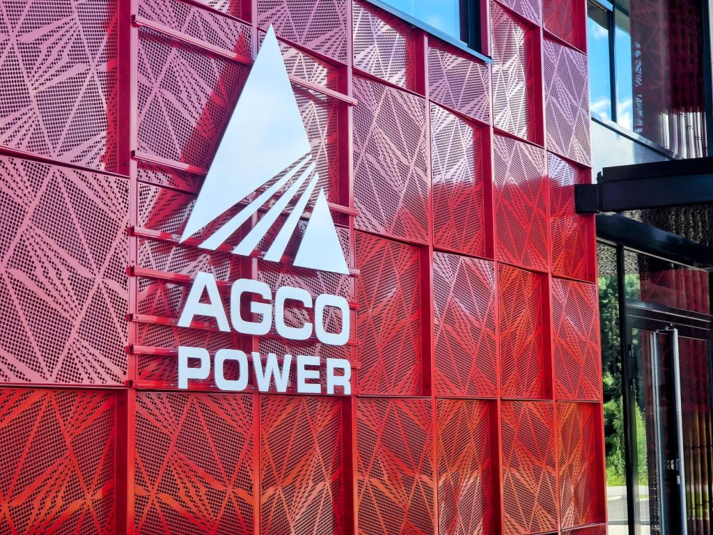 Agco Power Koulutuskeskus tehosteseinä
